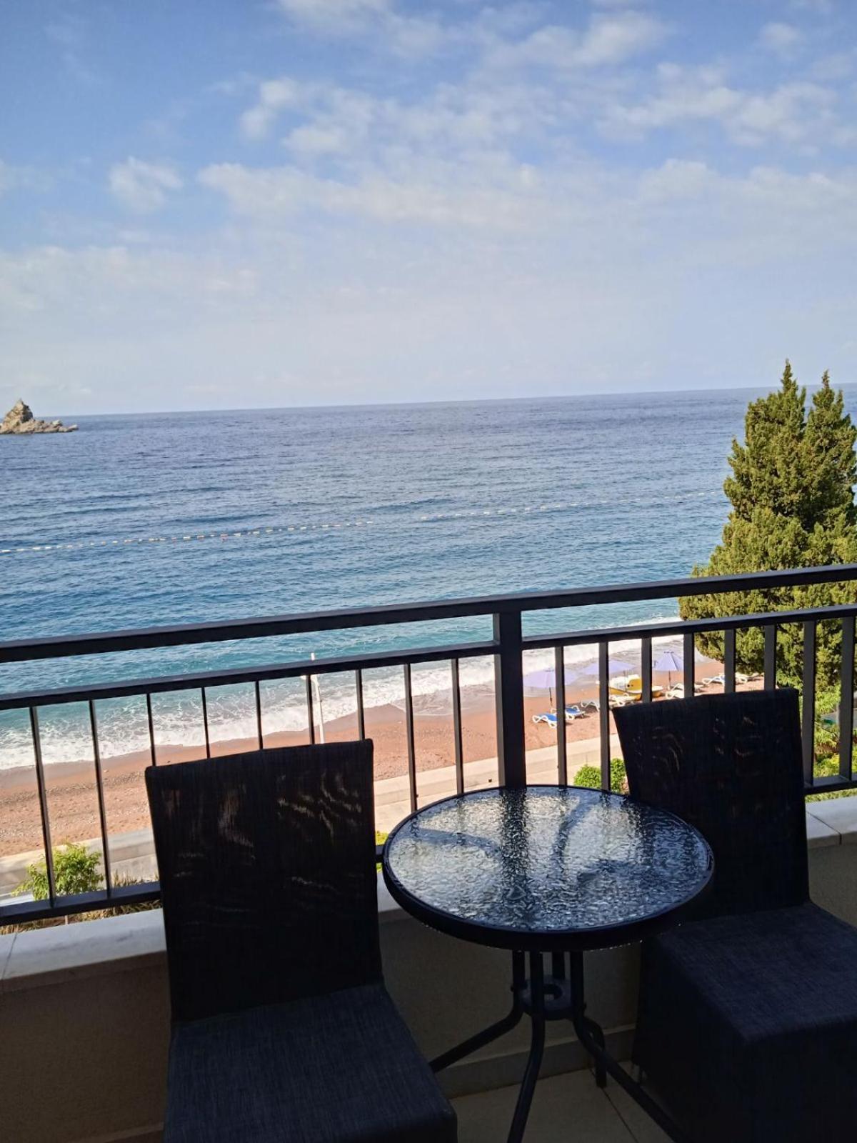 Mar Azul Apartments Petrovac Exterior photo